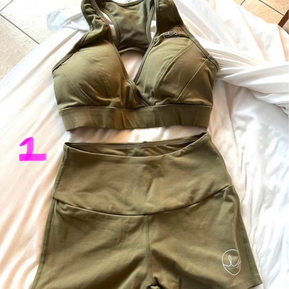 Ryderwear scrunch shorts and bra